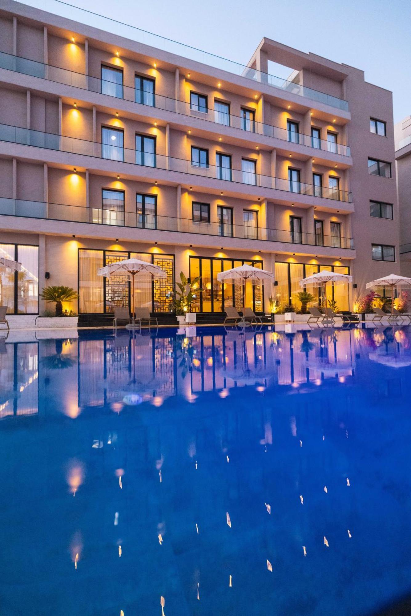 Tris3 Hotel Radhime Luaran gambar