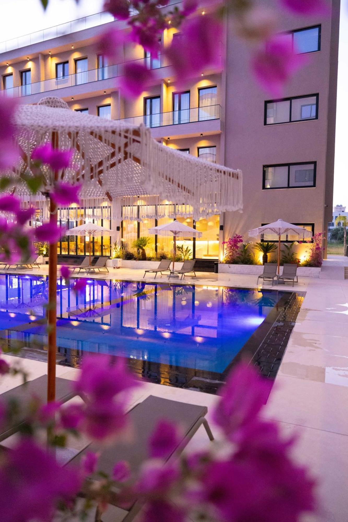 Tris3 Hotel Radhime Luaran gambar