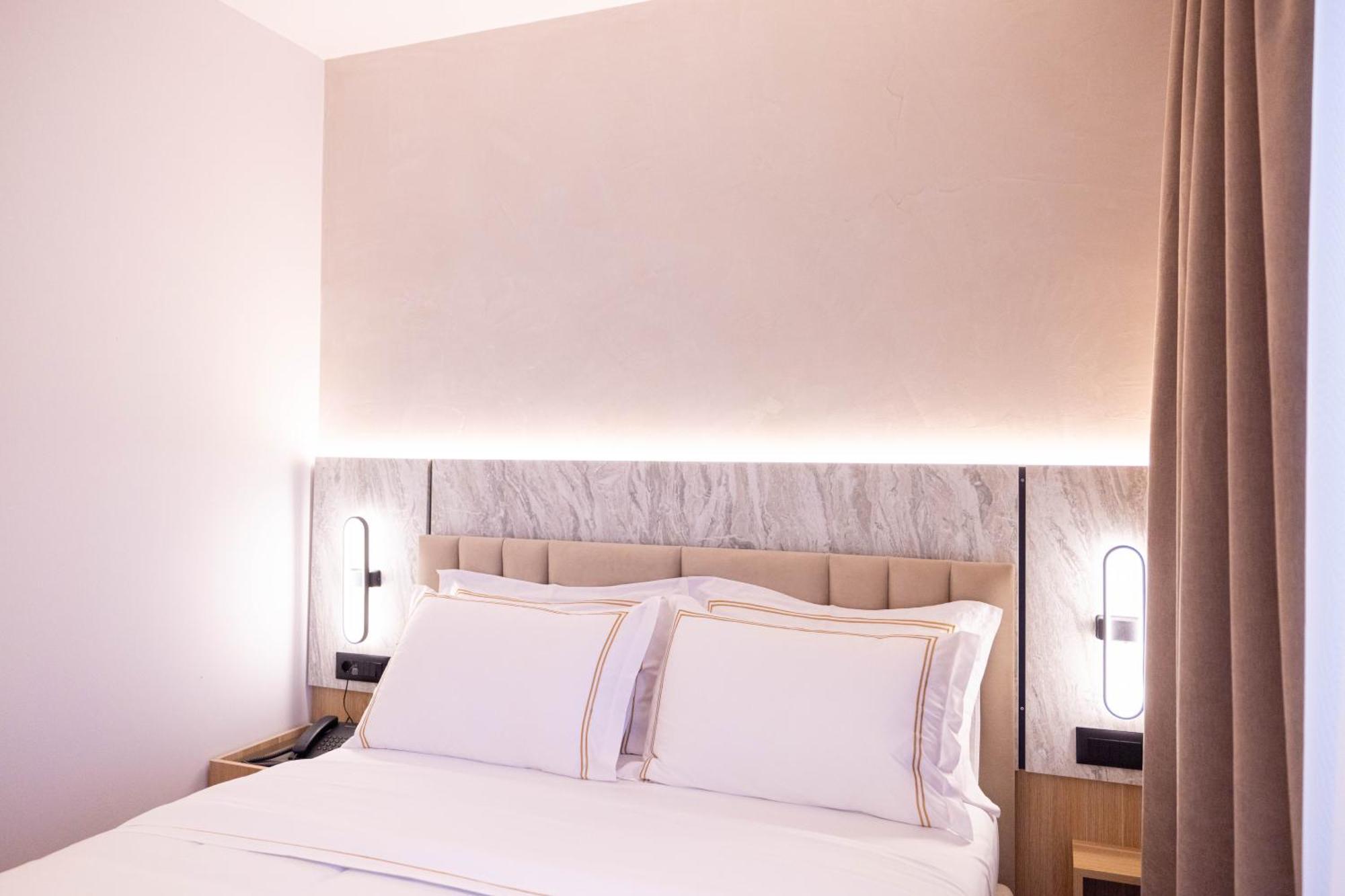 Tris3 Hotel Radhime Luaran gambar