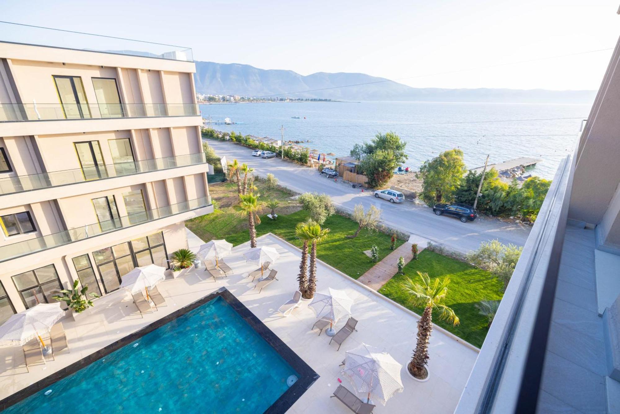Tris3 Hotel Radhime Luaran gambar